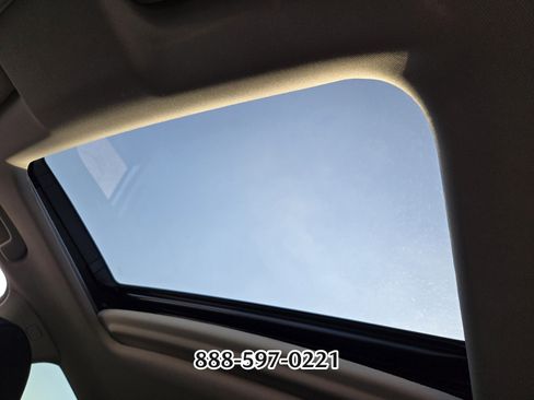 Used 2022 Honda Civic EX image 11