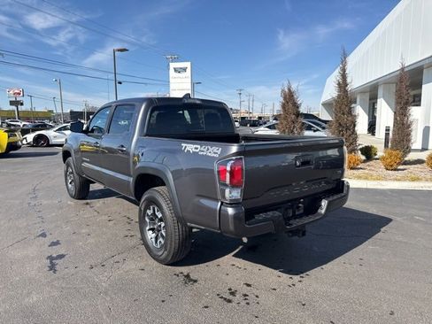 Used 2021 Toyota Tacoma TRD Off-Road w/ Technology Package image 8