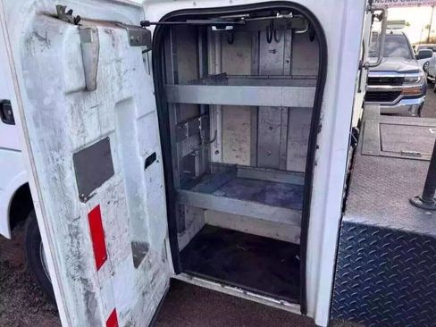 Used 2012 Ford F550 2WD Regular Cab Super Duty w/ PWR Equipment Group image 29