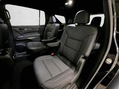 Used 2026 Chevrolet Traverse LT FWD image 28