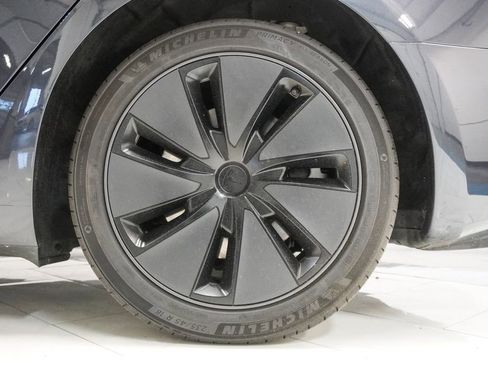 Used 2025 Tesla Model 3 Long Range RWD image 35