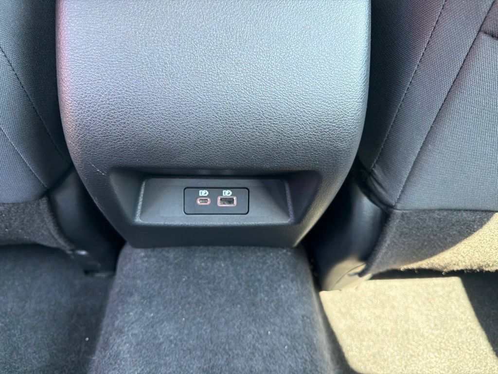 Used 2025 Nissan Altima 2.5 SV FWD image 14