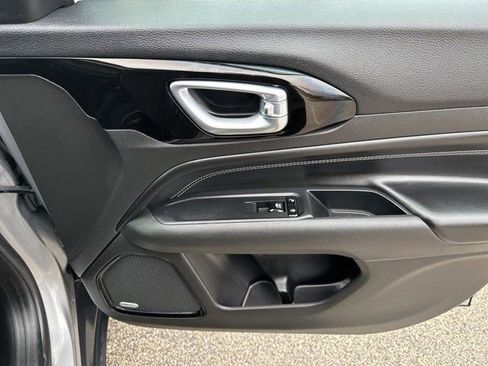 Used 2022 Jeep Compass Altitude w/ Sun and Sound Group image 12