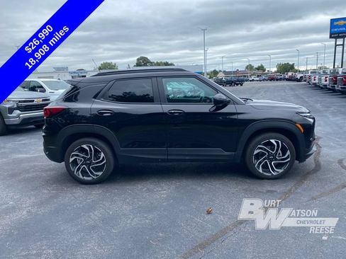 Used 2025 Chevrolet TrailBlazer RS w/ Convenience Package AWD/4WD image 11