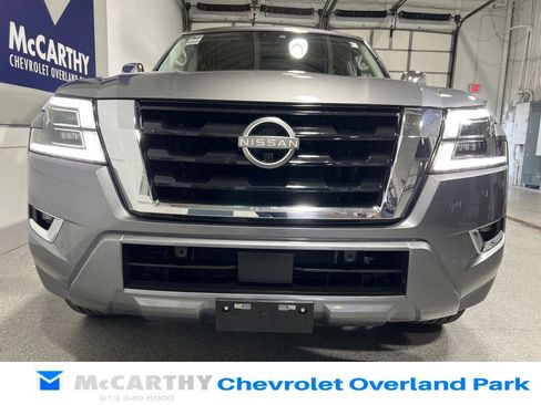 Used 2023 Nissan Armada Platinum w/ Captain's Chairs Package AWD/4WD image 10