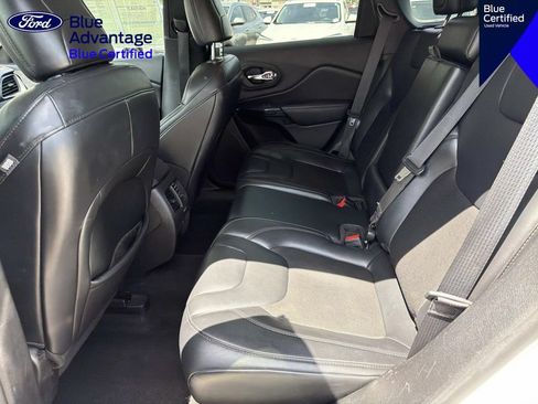Used 2020 Jeep Cherokee Latitude Plus FWD image 13
