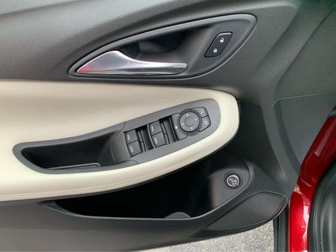 Used 2021 Buick Encore GX Select w/ Experience Buick Package image 13