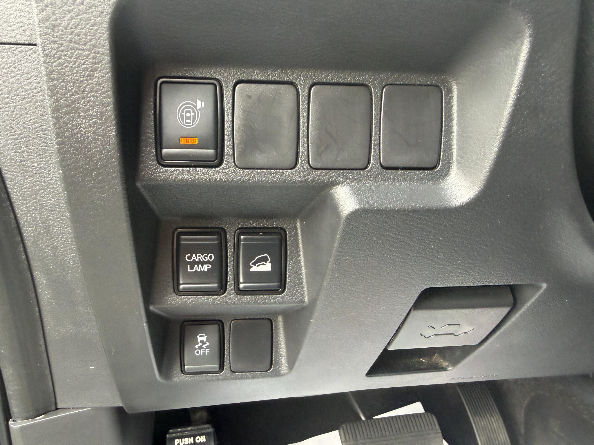 Used 2023 Nissan Frontier SV w/ Midnight Edition Package AWD/4WD image 31
