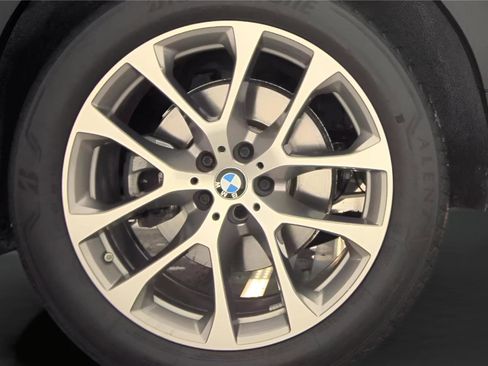 Used 2023 BMW X6 xDrive40i w/ Premium Package image 24