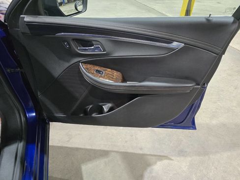 Used 2014 Chevrolet Impala LT w/ Convenience Package image 33