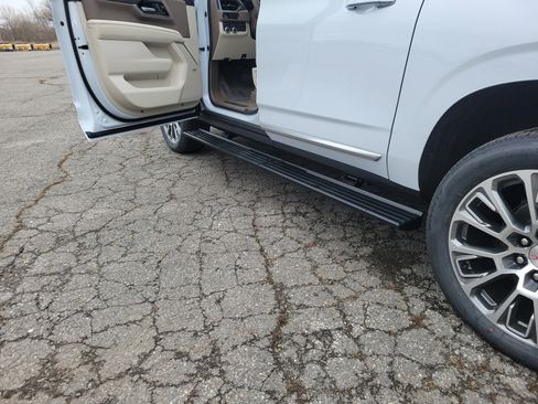 New 2026 GMC Yukon XL Denali AWD/4WD image 32