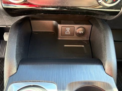 Used 2022 Ford Escape SE image 23