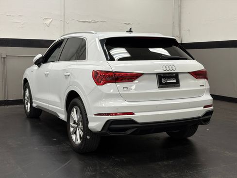 Used 2023 Audi Q3 2.0T Premium Plus w/ Premium Plus Package AWD/4WD image 9
