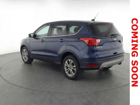 Used 2019 Ford Escape SE image 4