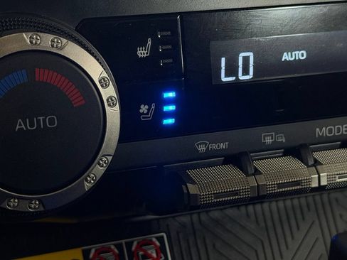 Used 2025 Toyota 4Runner TRD Off-Road Premium w/ Tow Technology Package AWD/4WD image 20