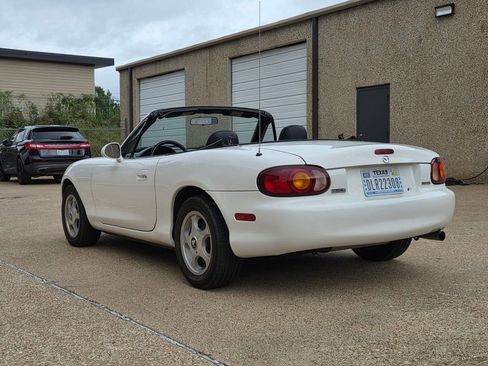 Used 1999 MAZDA MX-5 Miata image 6