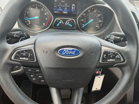 Used 2017 Ford Escape SE AWD/4WD image 16