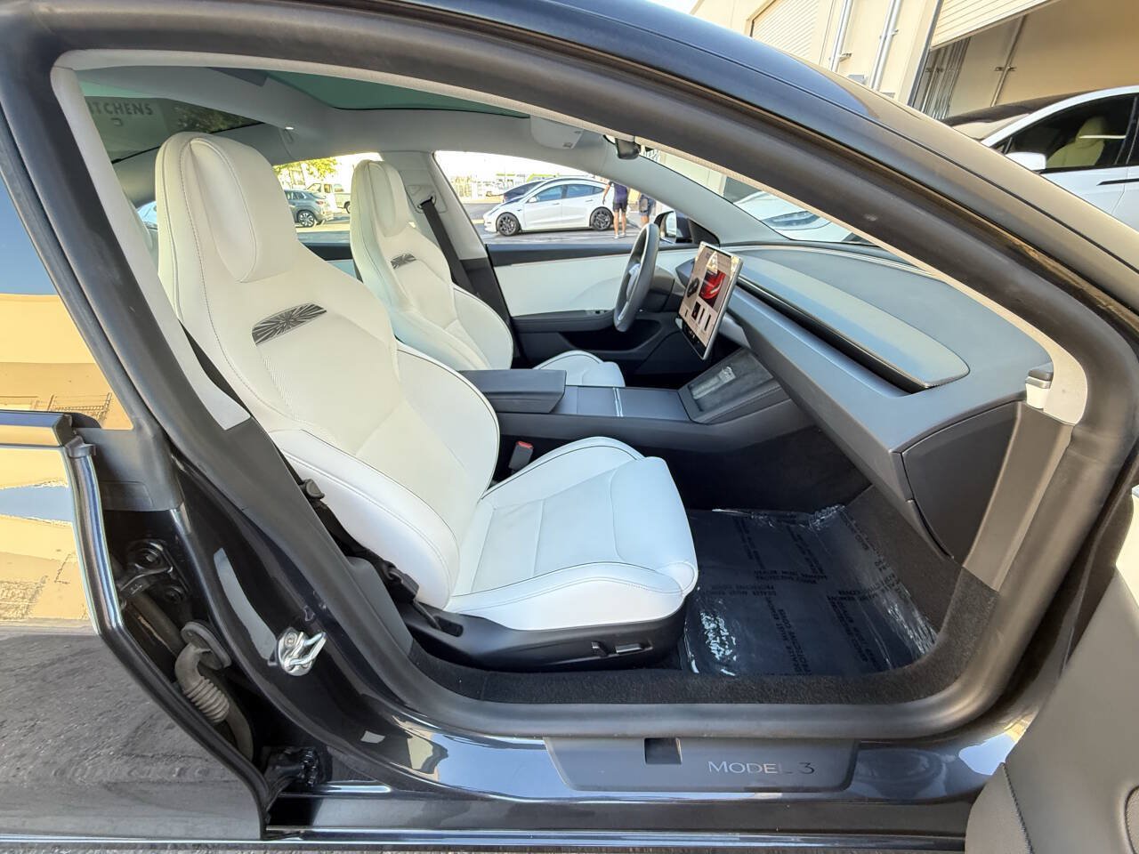 Used 2024 Tesla Model 3 Performance AWD/4WD image 32