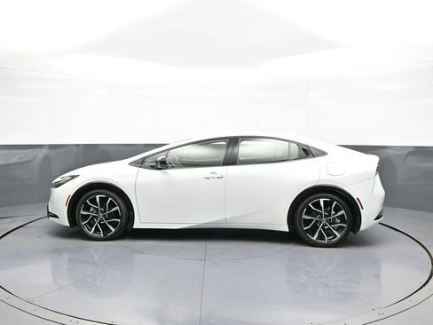 Certified 2024 Toyota Prius Prime image 9