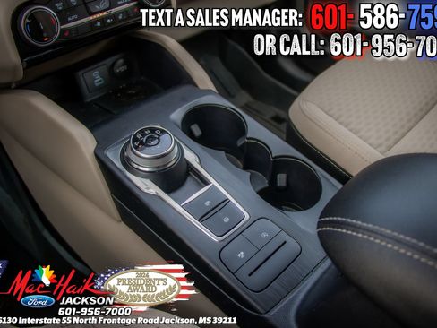 Certified 2022 Ford Escape SE w/ SE Sport Appearance Package AWD/4WD image 16