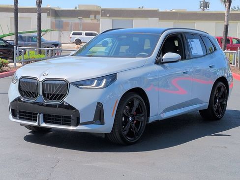 Used 2025 BMW X3 xDrive30i w/ Premium Package AWD/4WD image 4