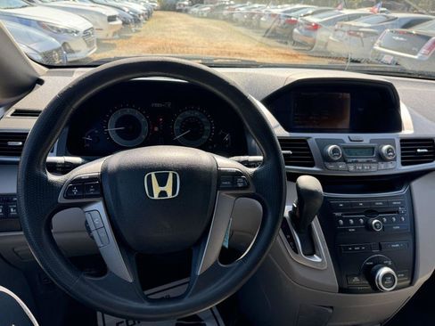 Used 2013 Honda Odyssey EX image 17