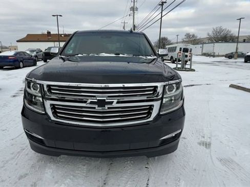 Used 2019 Chevrolet Tahoe Premier w/ Premier Plus Edition image 3