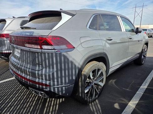 New 2026 Volkswagen Atlas Cross Sport SEL Premium R-Line AWD/4WD image 4
