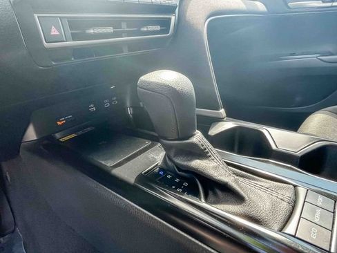 Used 2025 Toyota Camry LE w/ Convenience Package FWD image 21