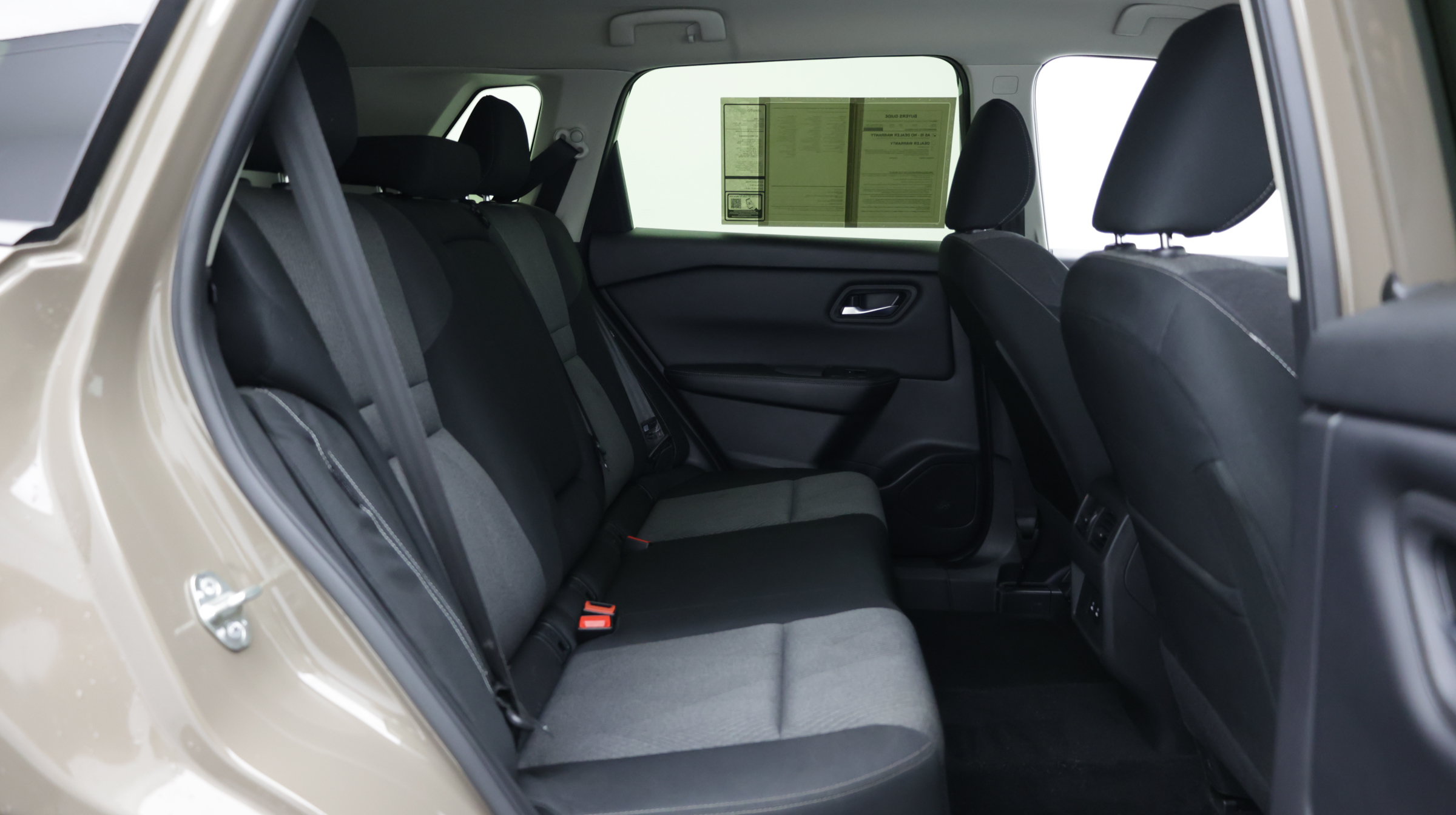 Used 2025 Nissan Rogue SV AWD/4WD image 43