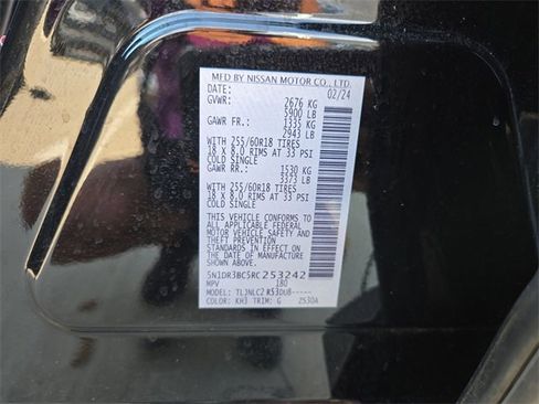 Certified 2024 Nissan Pathfinder SV image 38