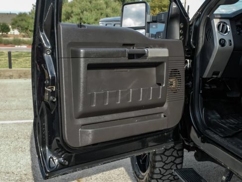 Used 2015 Ford F250 Lariat w/ Lariat Ultimate Package AWD/4WD image 47