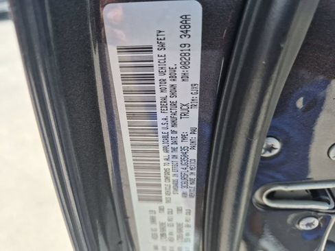 Used 2018 RAM 2500 Laramie AWD/4WD image 30