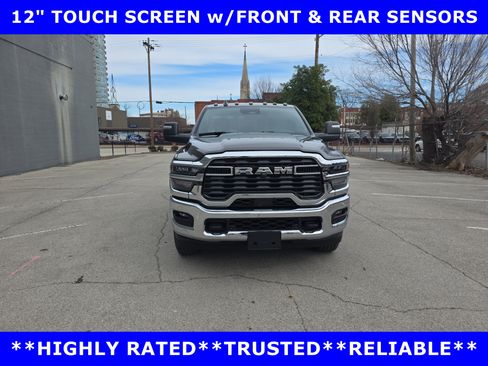 Used 2025 RAM 3500 Big Horn AWD/4WD image 2
