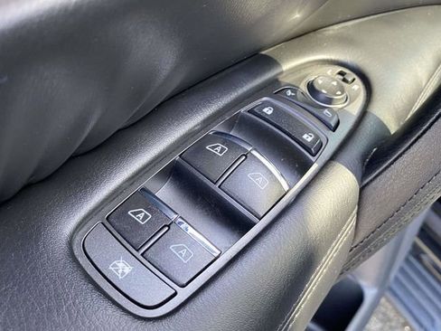 Used 2021 Nissan Armada SL w/ Captain's Chairs Package image 23