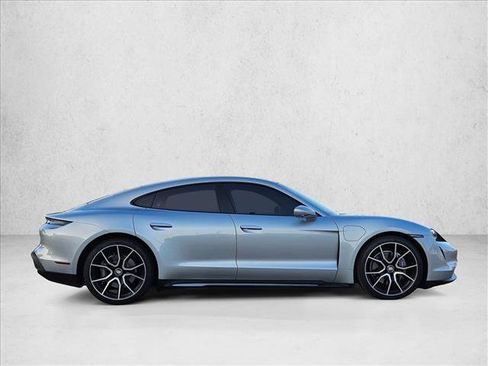 Used 2023 Porsche Taycan image 4