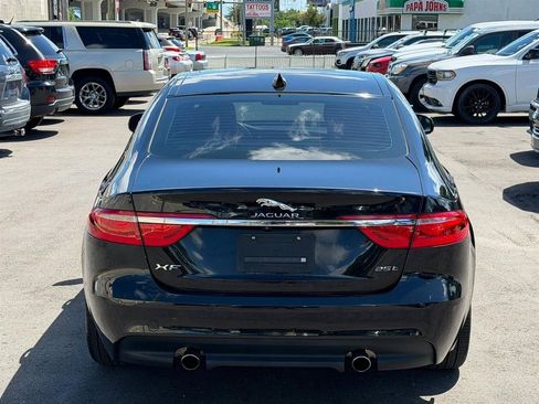 Used 2018 Jaguar XF Premium RWD image 15