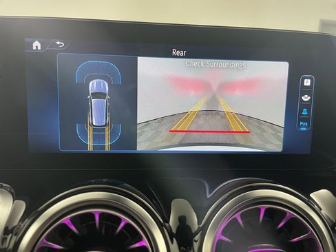 Certified 2025 Mercedes-Benz GLB 250 image 22