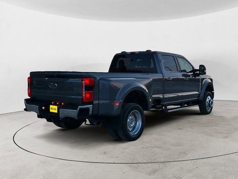 Used 2025 Ford F450 Lariat w/ FX4 Off-Road Package image 5