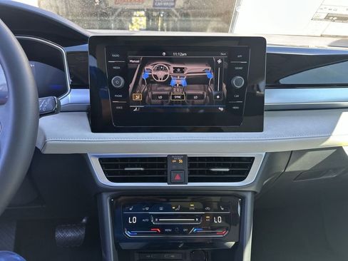 New 2026 Volkswagen Taos SE image 19