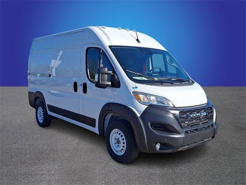 Used 2024 RAM ProMaster 2500 w/ Safety Group image 3