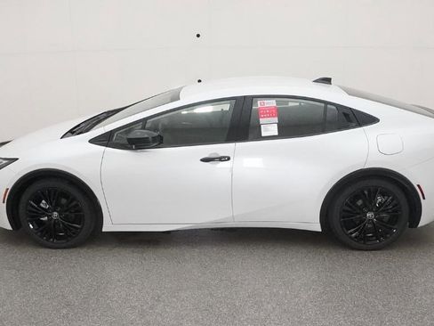 New 2026 Toyota Prius Plug-In Hybrid image 9