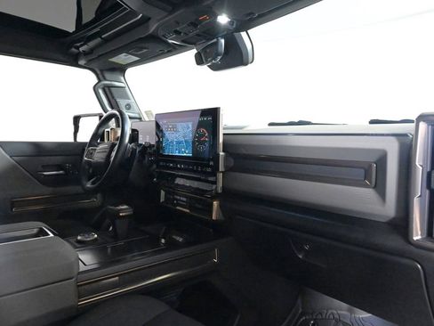 Used 2025 GMC Hummer EV 3X w/ LPO, Illumination Package AWD/4WD image 15