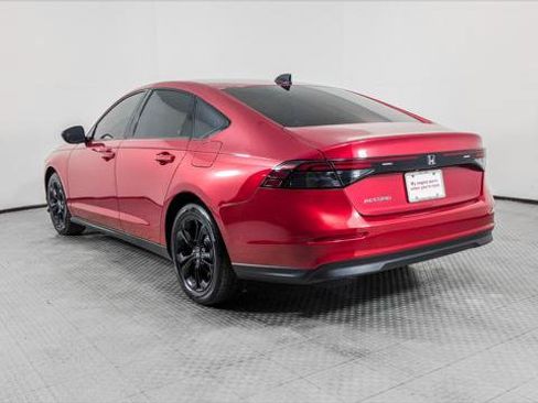 Used 2025 Honda Accord SE image 6