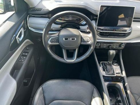 Used 2022 Jeep Compass Limited w/ Sun and Sound Group AWD/4WD image 19