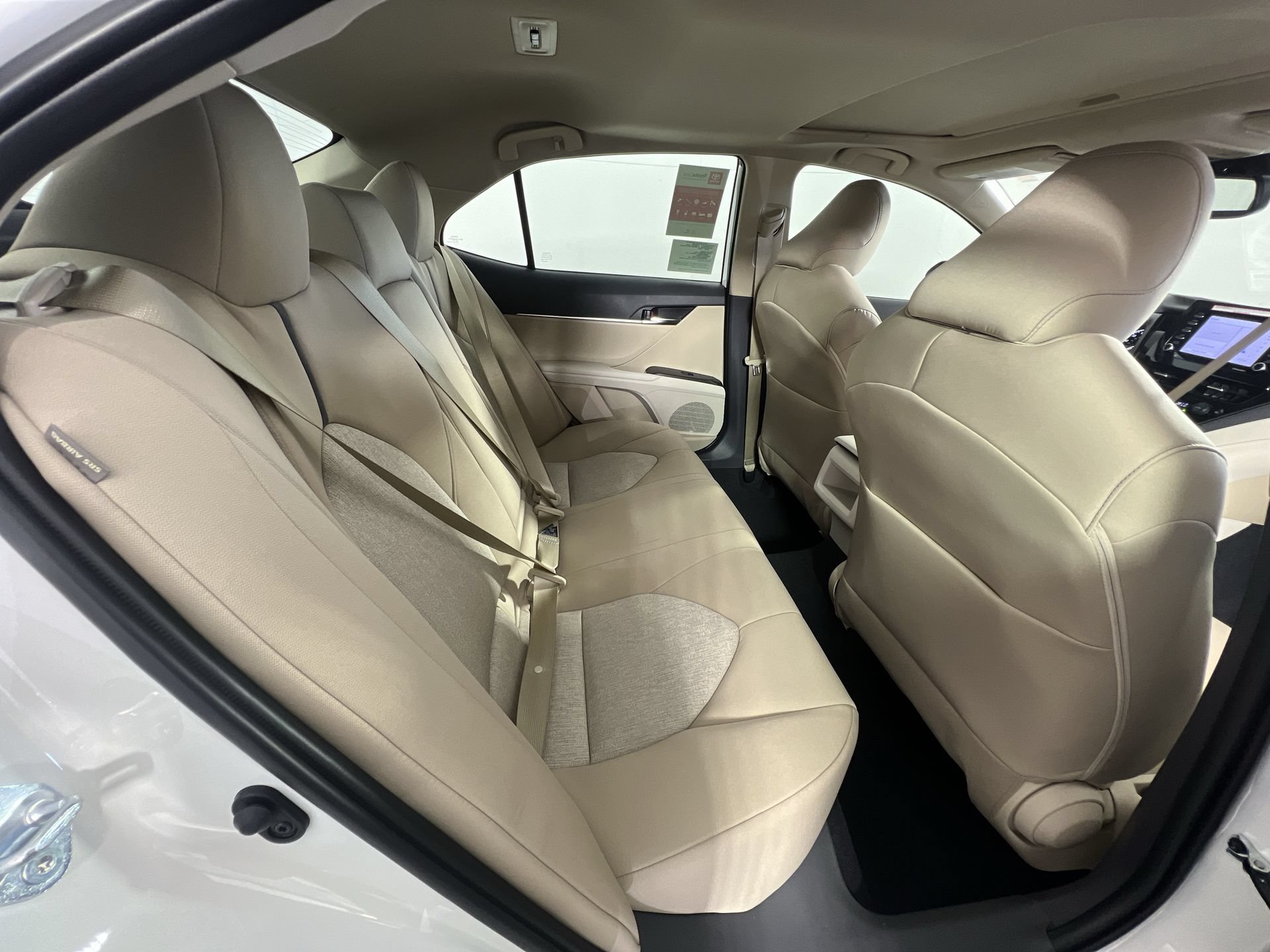 Used 2024 Toyota Camry LE w/ Convenience Package FWD image 28