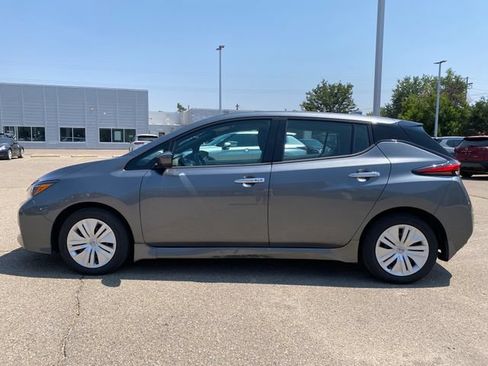 Certified 2025 Nissan Leaf S FWD image 2
