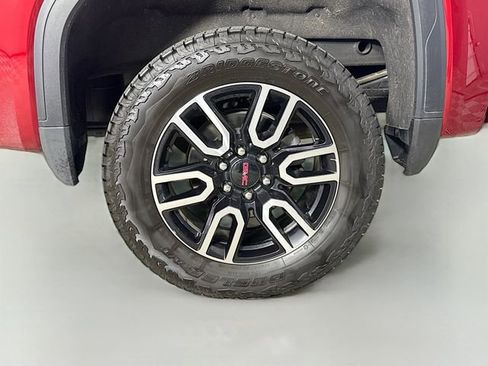 Used 2026 GMC Sierra 1500 AT4 w/ Technology Package AWD/4WD image 36