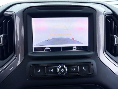 Used 2023 Chevrolet Silverado 1500 Custom image 5