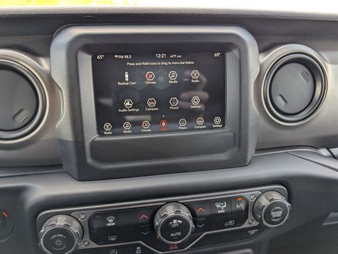 Used 2019 Jeep Wrangler Unlimited Sport S AWD/4WD image 26